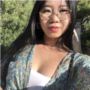 Licenciada en Academia de dibujo y del Bachillerato Artístico, actual estudiante de diseño, doy clases a niños pequeños